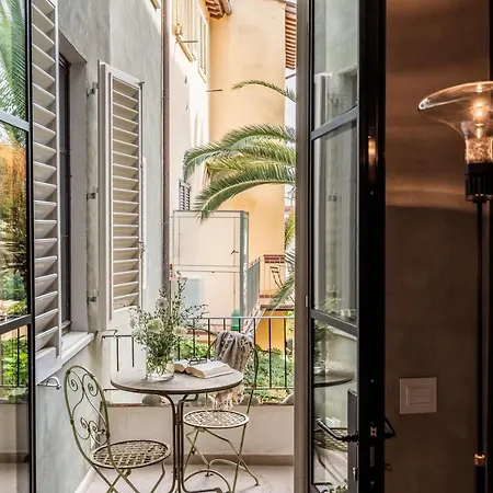 Apartment Oltrarno 1881 Florence